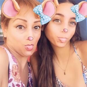 Meet your Posher, Wanda yanet